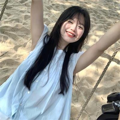 三个摩登女性
